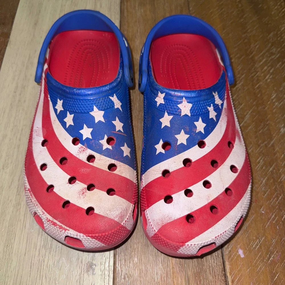 Crocs Classic Clogs Mens 9 Blue Red Good American Flag Stars Stripes Graphic